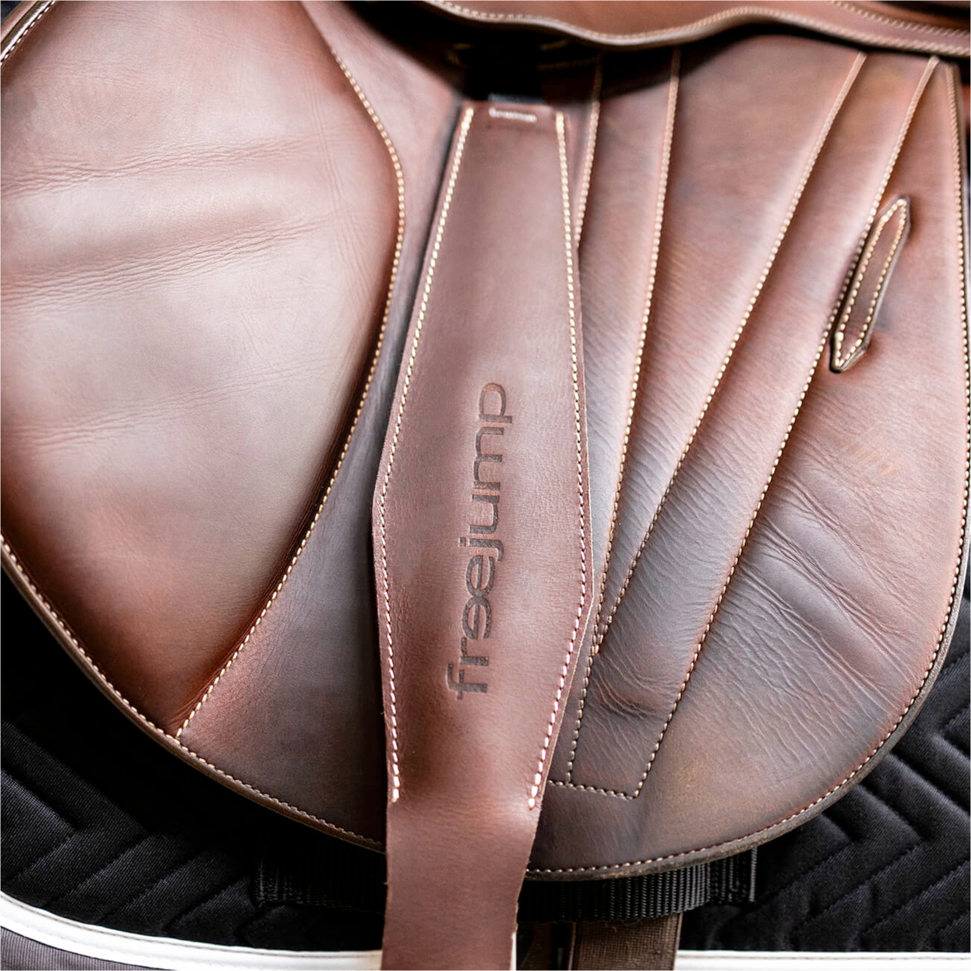 2026 Freejump Stirrup Leathers F0377 - Brown
